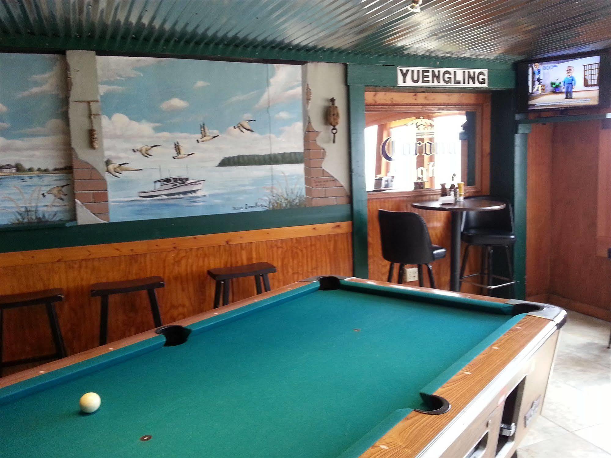 Lowes Wharf Marina Inn Sherwood Eksteriør bilde
